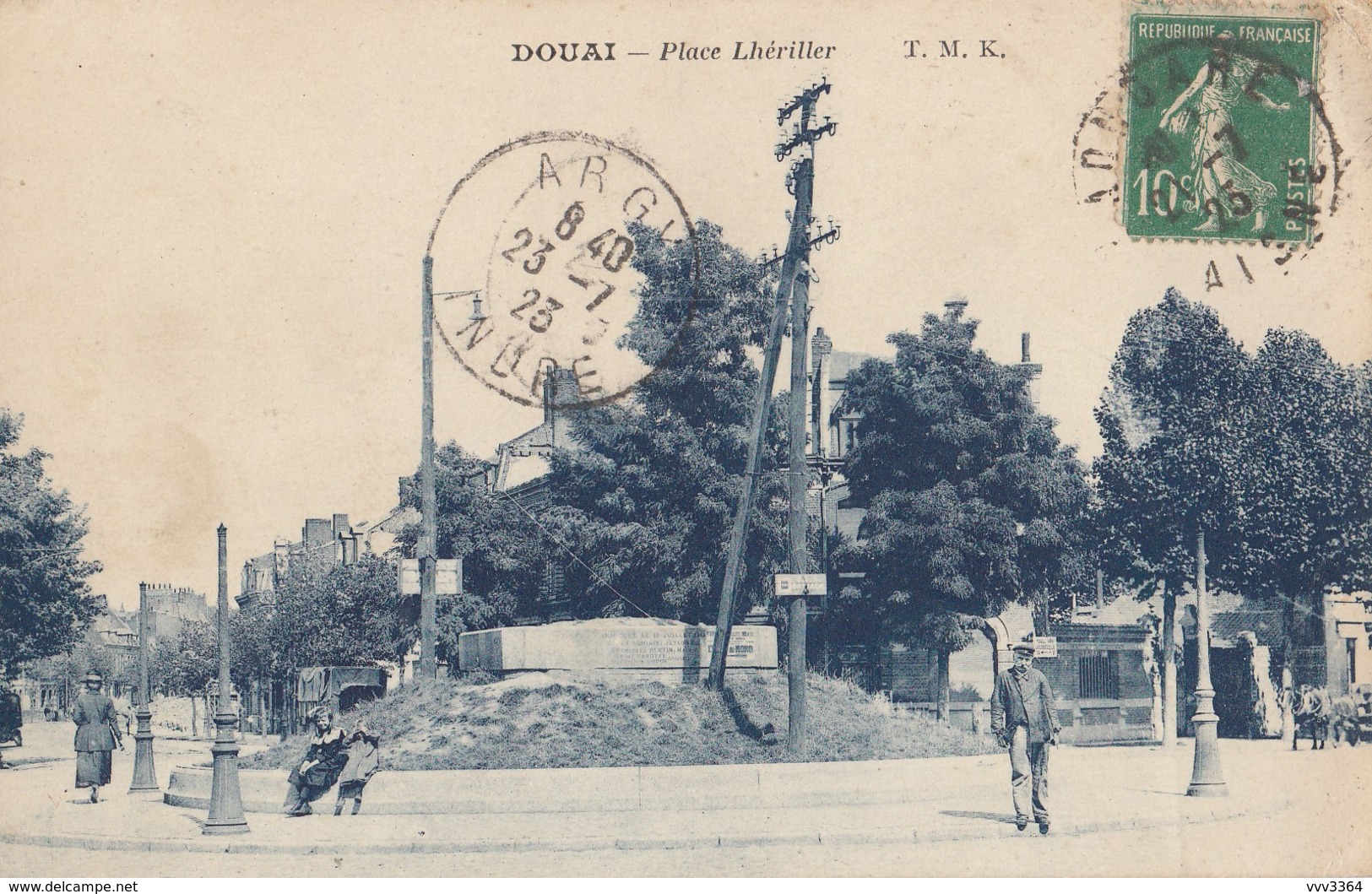 DOUAI: Place Lhériller - Douai