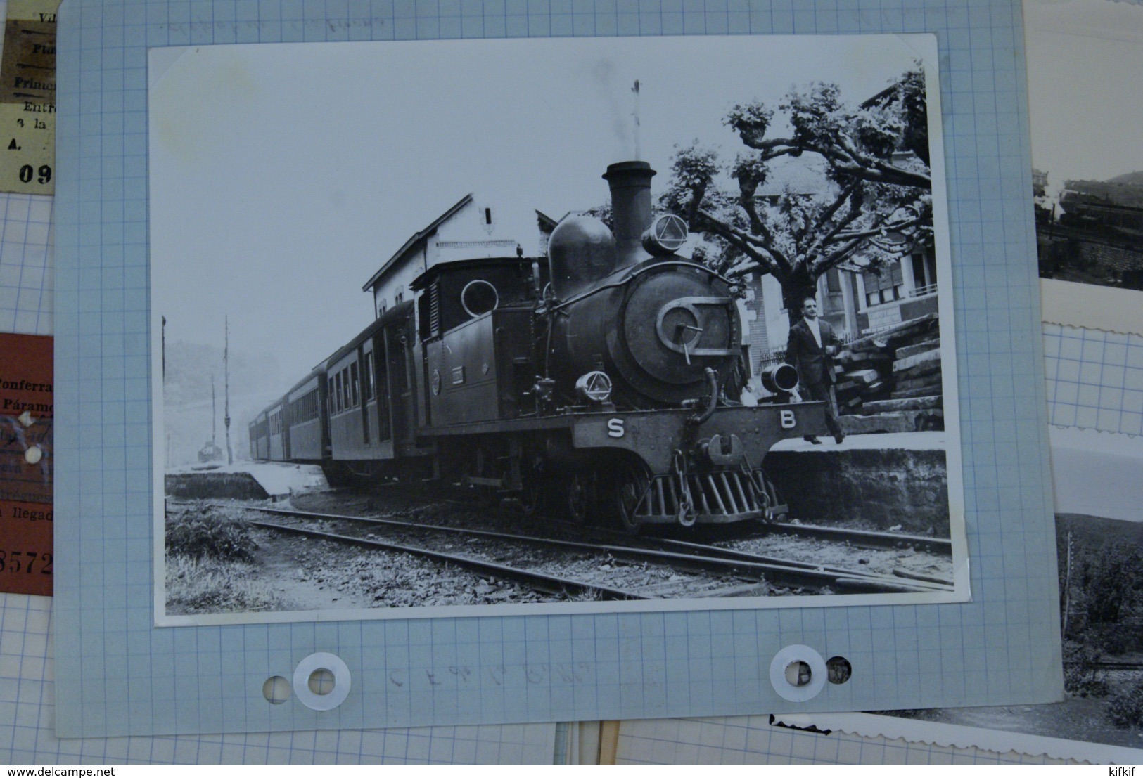 lot 50 photos trains loco vapeur Espagne Pereve Asturies Gerone Olot Castellon Onda Carbones Vasco asturiana Ovieda