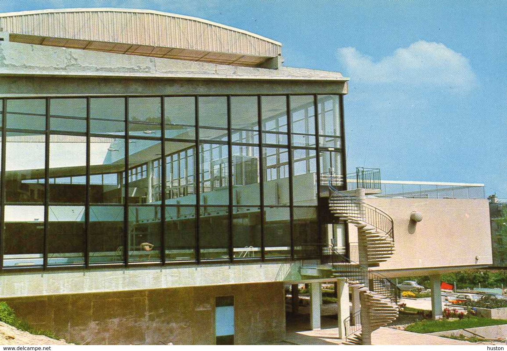 SURESNES - La Piscine Des Raguidelles - Suresnes