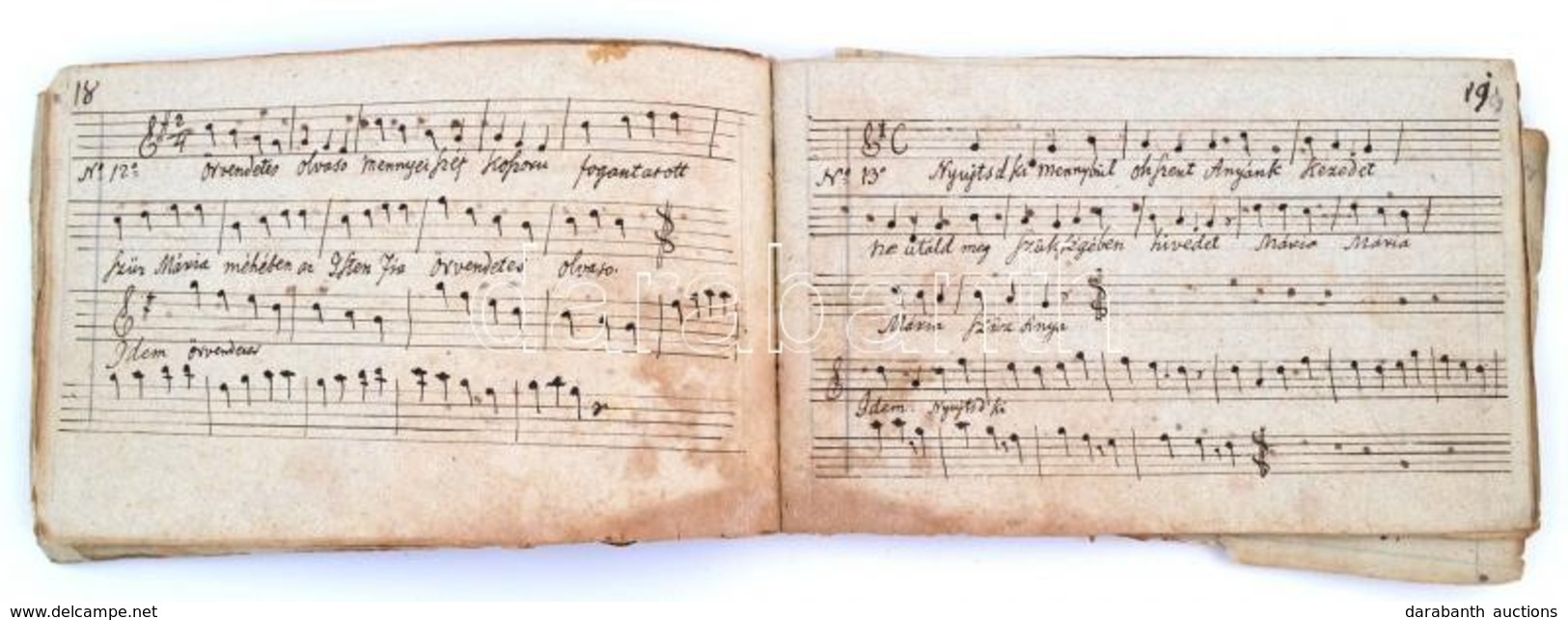 Cca 1839 Kézzel írt Kottafüzet, Magyar Nyelvű Zsoltáros énekekkel, Papírkötésben, Néhol Foltos Lapokkal - Sin Clasificación
