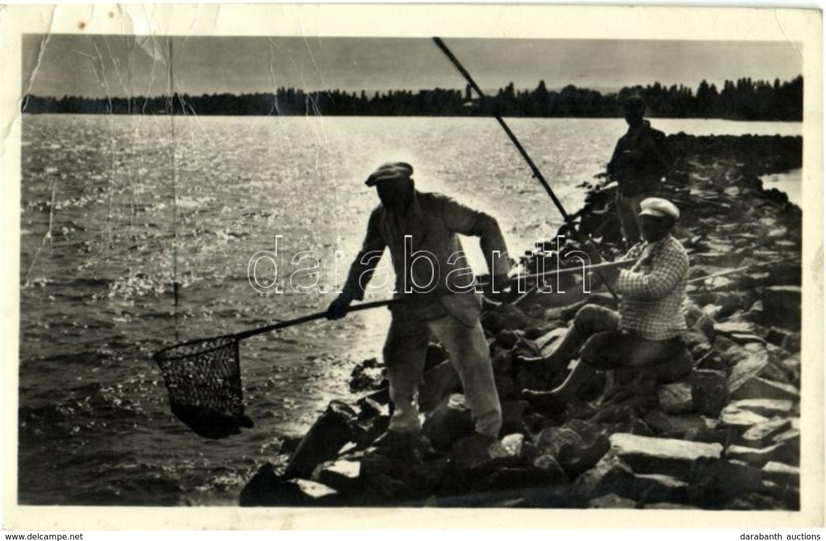 * T3 1947 Balaton, Horgászás (gyűrődések / Creases) - Sin Clasificación