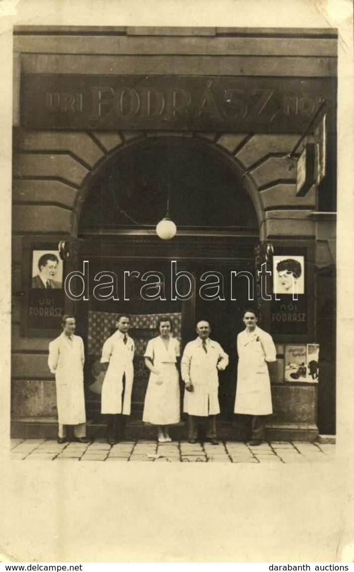 * T2/T3 1936 Budapest, úri és Női Fodrász Szalon Fodrászokkal Photo (EK) - Sin Clasificación