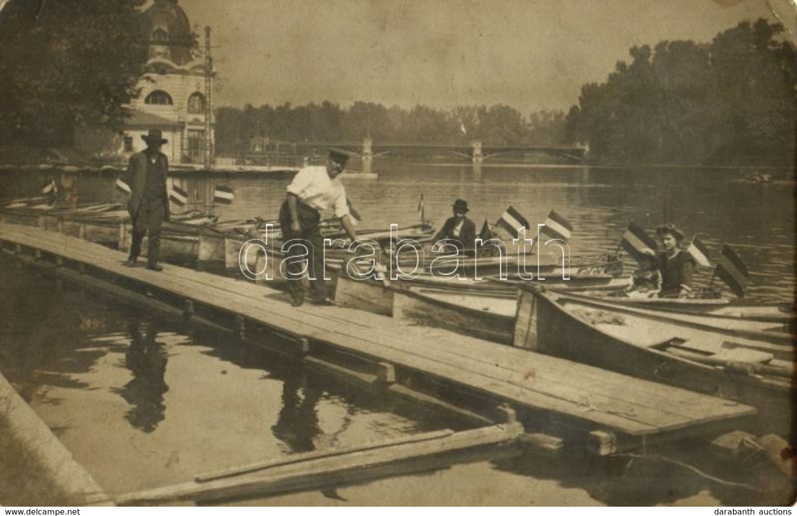 * T2/T3 Budapest XIV. Városliget, Csónakázók, Magyar Zászlók. Photo (EK) - Sin Clasificación