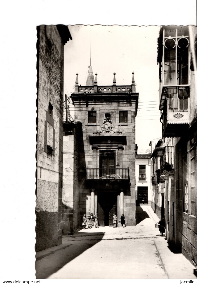 8. - PLASENCIA. Casa De Los Almaraces Y Grijaldos. CPSM Brillant, En Très Bon état. Voir SCANS Recto-verso - Autres & Non Classés