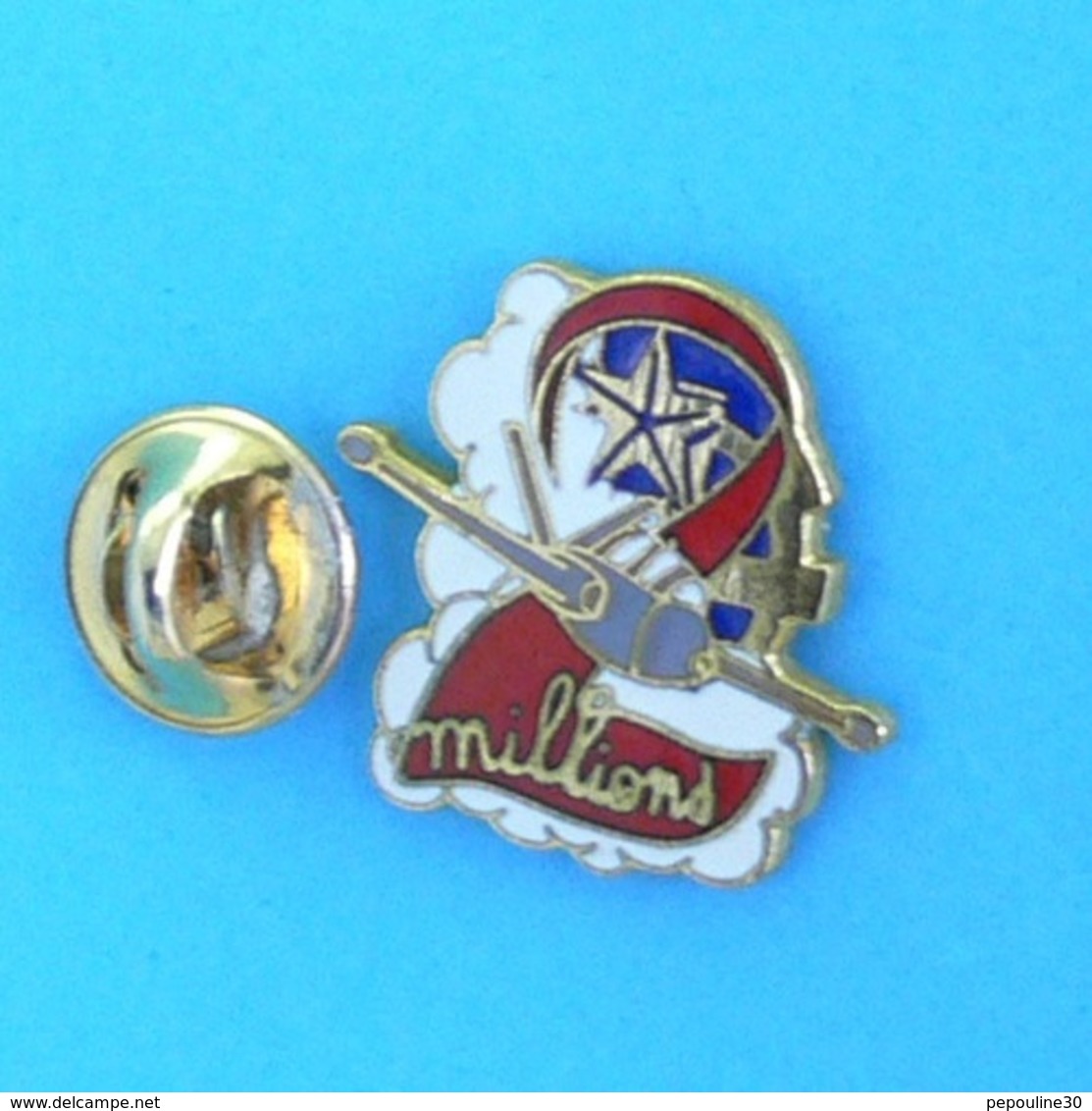 1 PIN'S //   ** FOUGA MAGISTER N°499 AF / 2 MILLIONS D'HEURES DE VOLS ** . (MG Diffusion) - Militaria