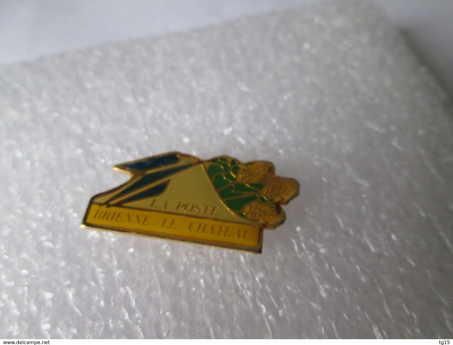 PIN'S    LA POSTE  BRIENNE LE  CHATEAU - Post