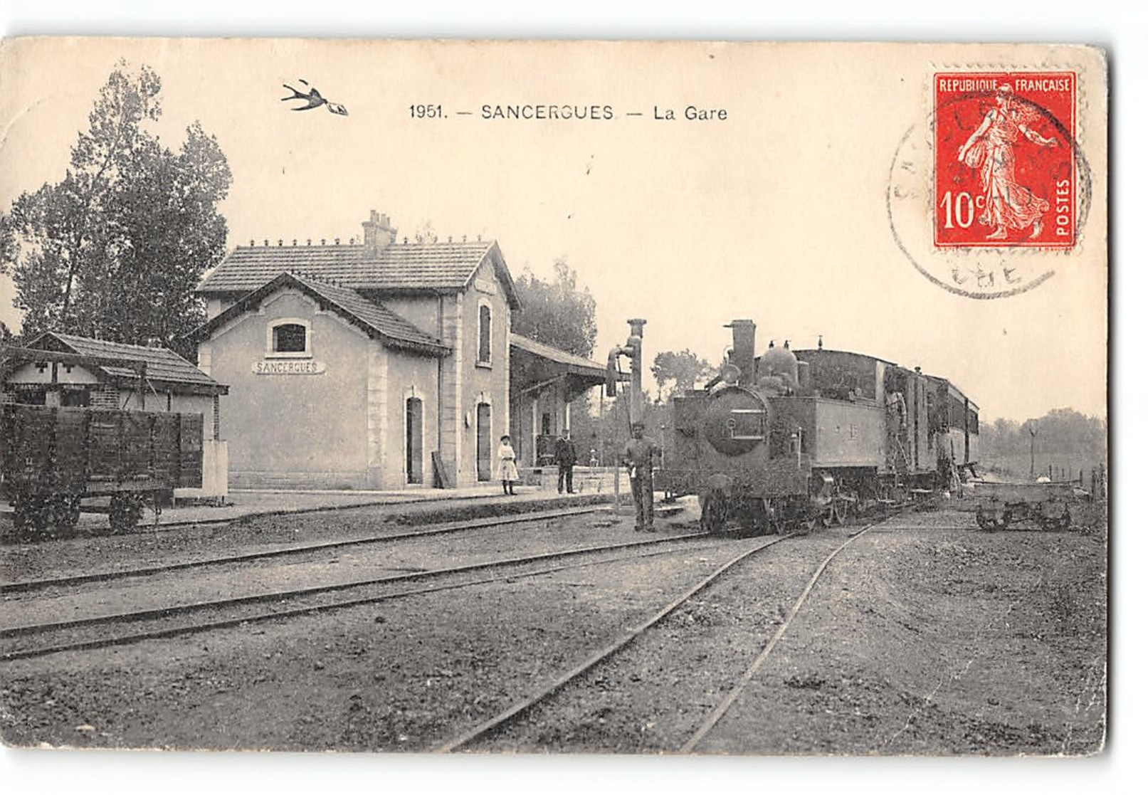 CPA 18 Sancergues La Gare Et Le Train Tramway - Sancergues