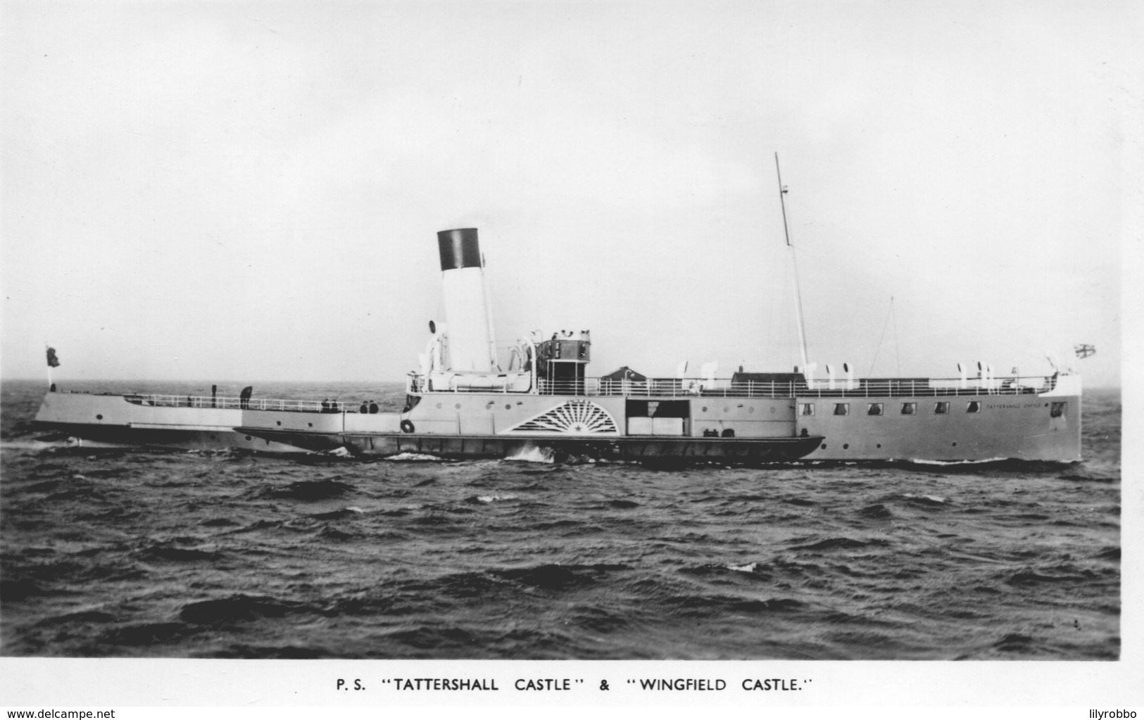 UNITED KINGDOM - Paddle Steamship - RPPC. Tattershall Castle & Wingfield Castle - Paquebote