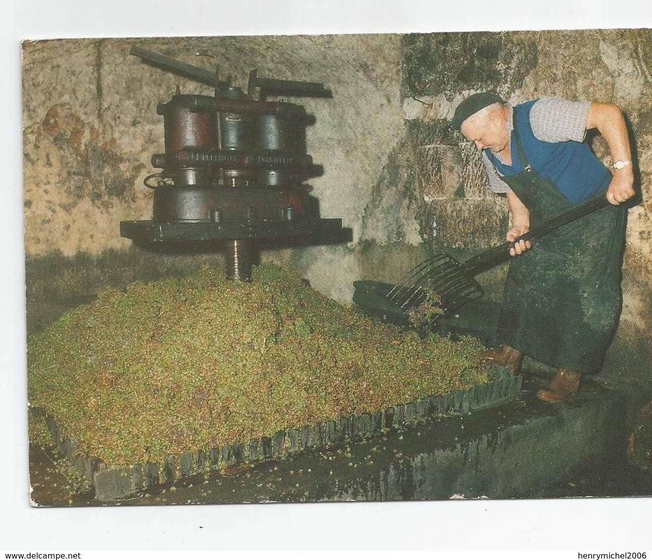 72 Sarthe Lhomme Préparation Du Raisin Avant Pressage La Bernache Vin Jasnières Coteaux Du Loir Métier Ed Combier - Autres & Non Classés