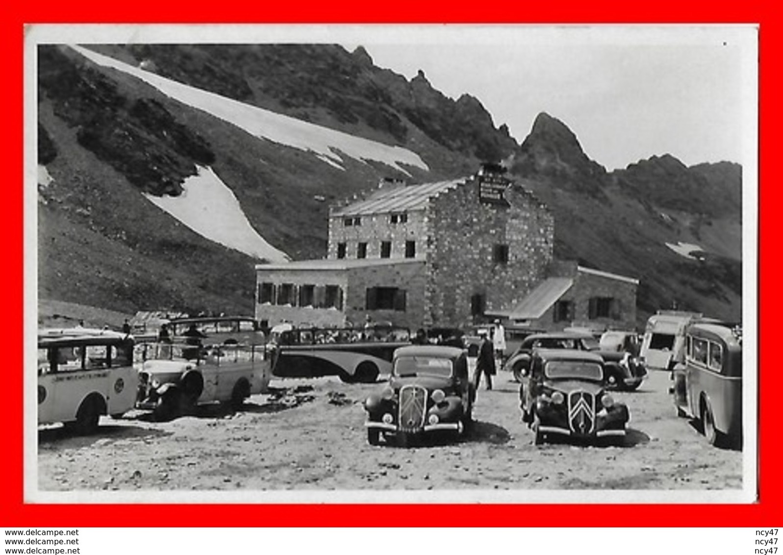 CPSM/pf (73) Col De L'Iseran. Le Chalet-hôtel. Traction Citroën Et Vieux Bus. Pub Primagaz ...S879 - Autres & Non Classés