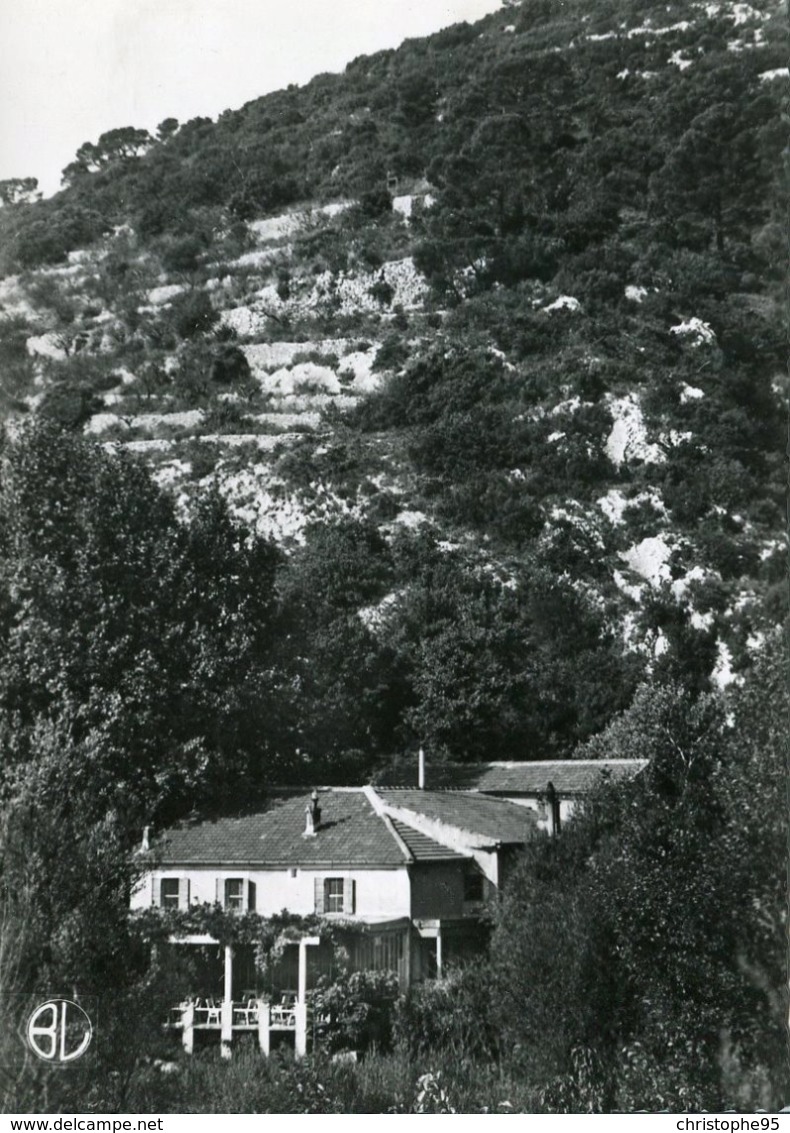 84 .20270 .lourmarin .hostellerie Du Paradou .hotel .cpsm .15X10.5  . - Lourmarin