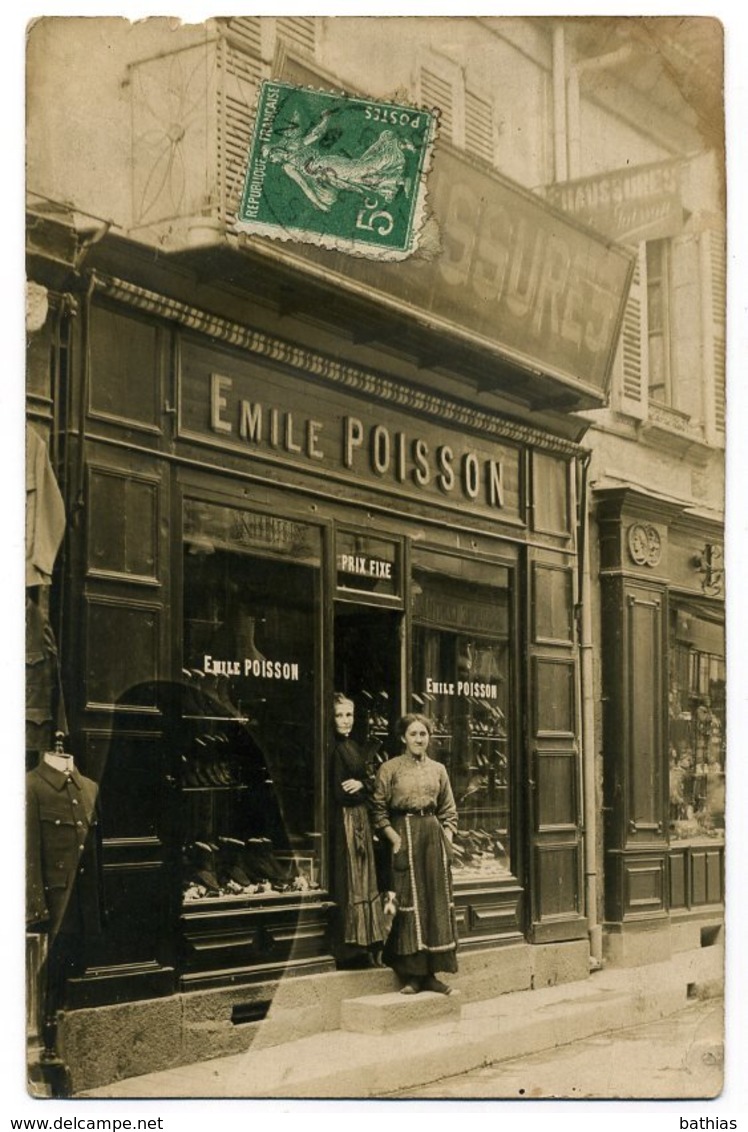 AUBUSSON. Magasin De Chaussures Emile POISSON. Carte Photo RARE!!!!!!!!! - Aubusson