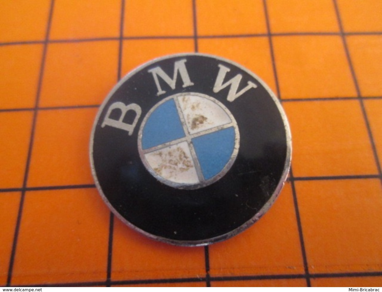 1219 Pin's Pins : BEAU ET RARE : Thème AUTOMOBILES / LOGO DE LA MARQUE BMW - BMW
