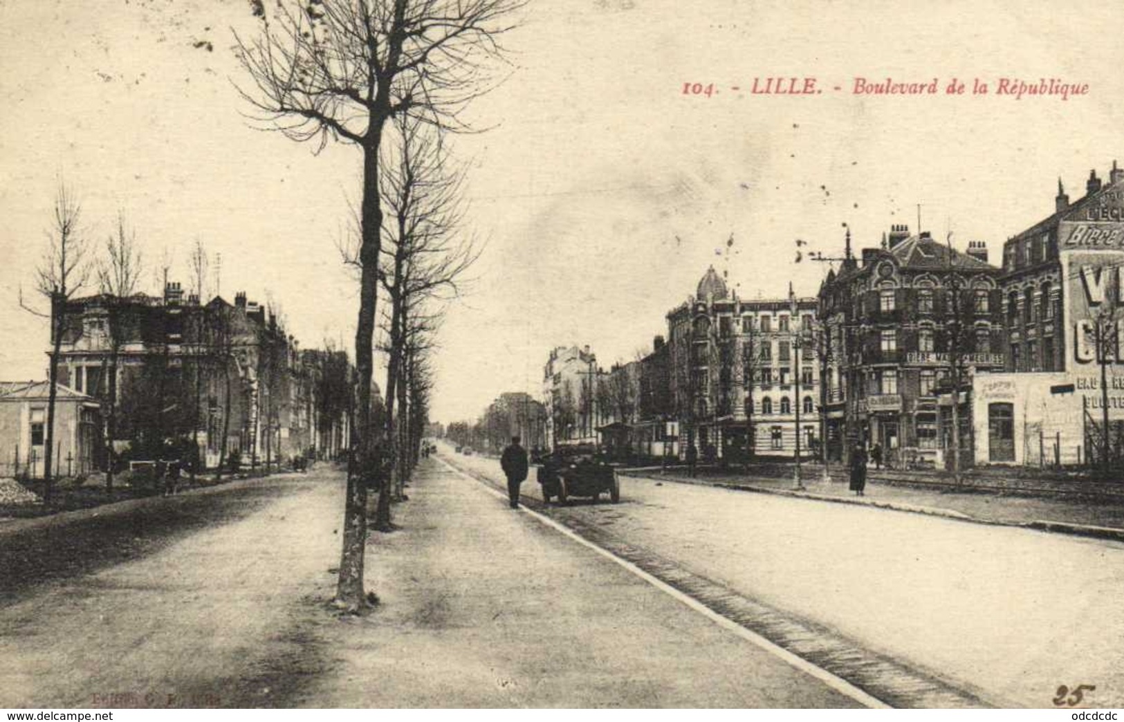 LILLE  Boulevard De La Republique Voiture Ancienne RV - Lille
