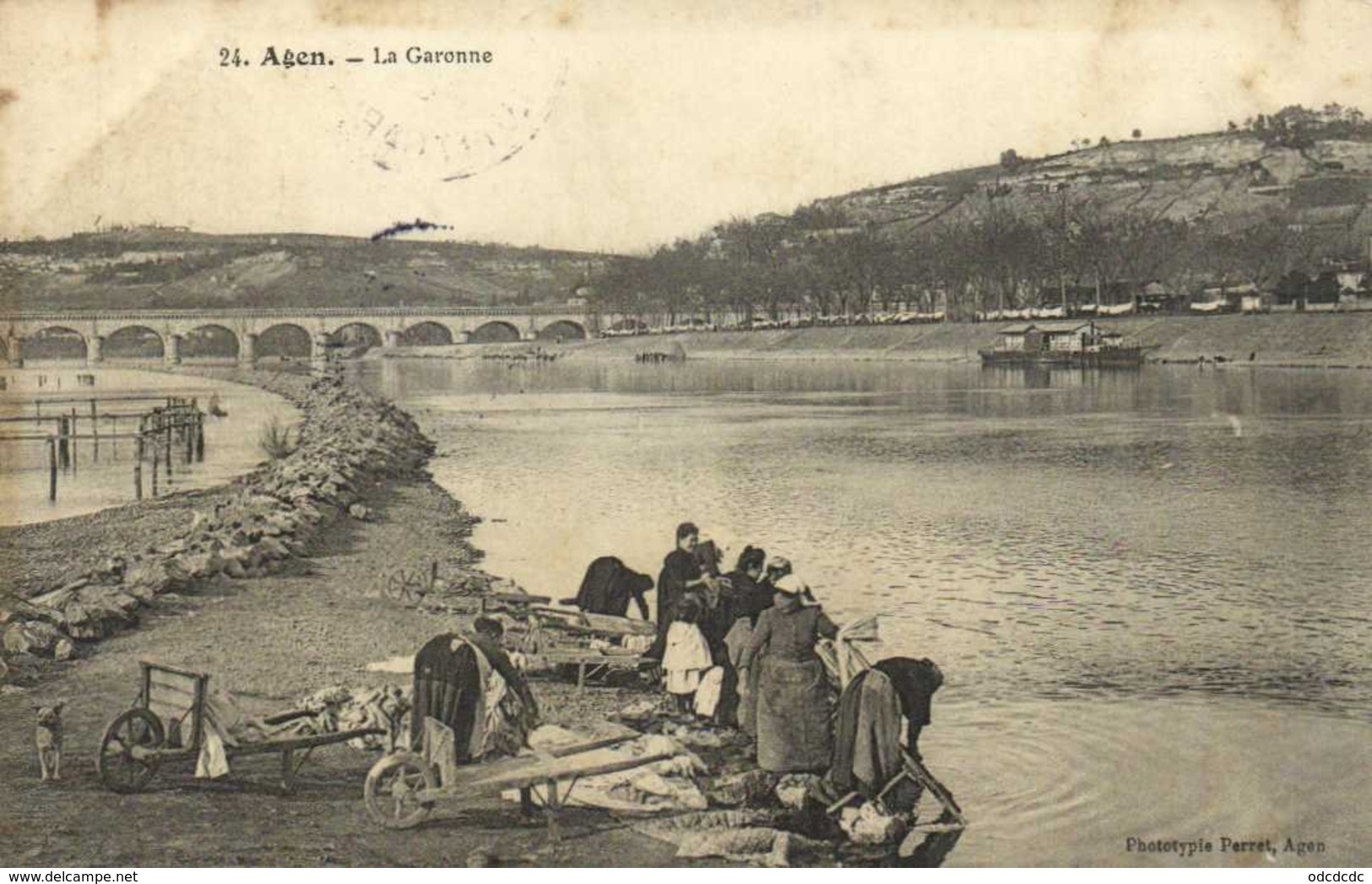 AGEN  La Garonne Les Laveuses à L'ouvrage RV - Agen