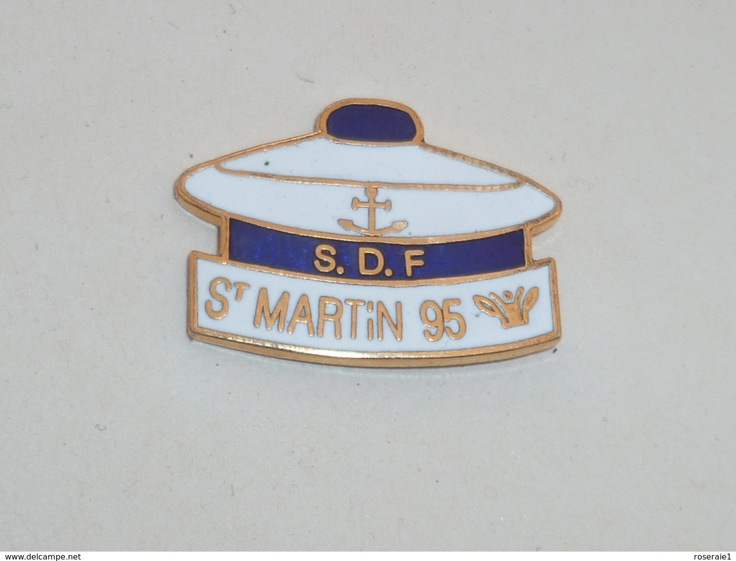 Pin's BERET SCOUTS MARINS, SAINT MARTIN 95 - Associations