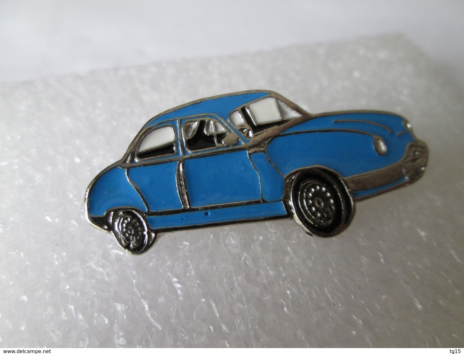 PIN'S   PANHARD  DYNA  PL 17  BLEU  Email A Froid - Andere & Zonder Classificatie