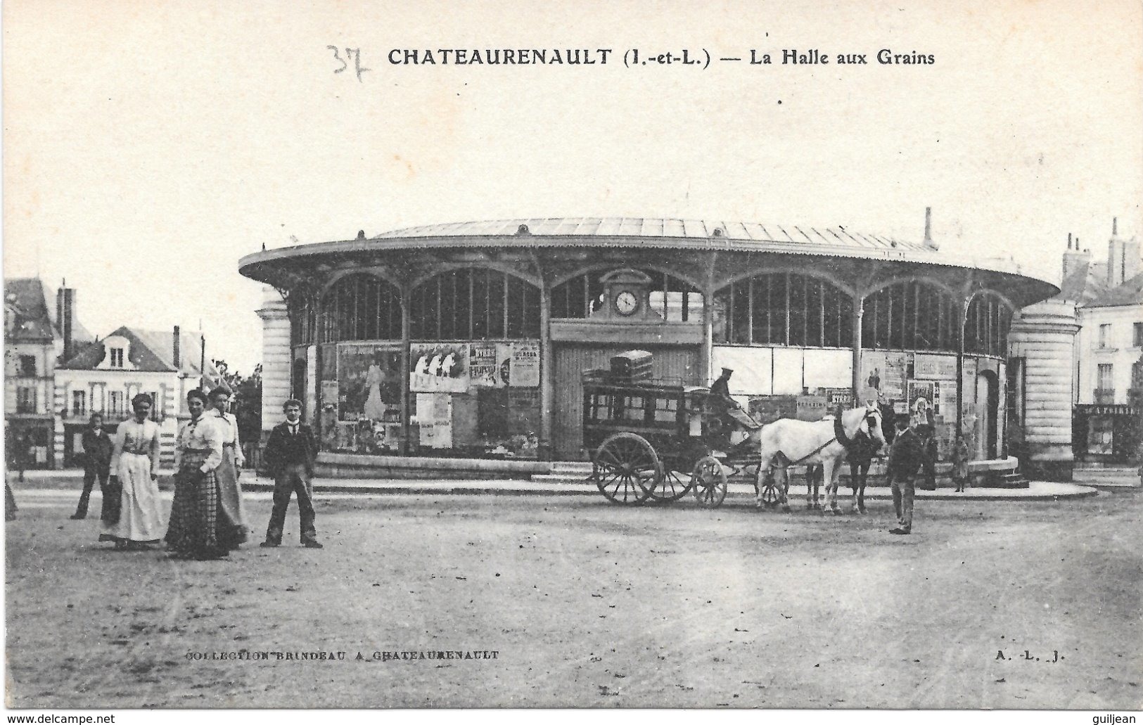 37 - CHATEAURENAULT - La Halle Aux Grains - A.L.J. - B.E. - Other & Unclassified
