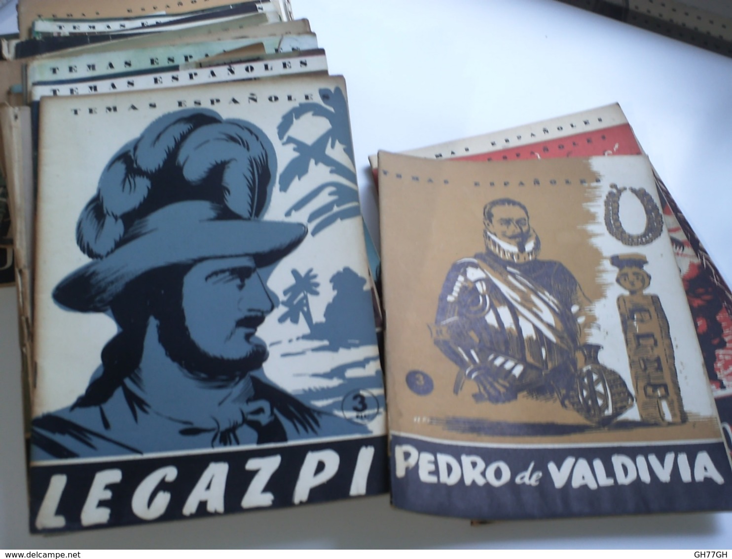 LOT 32 Revues "TEMAS ESPANOLES" ~1959 - - [1] Fino Al 1980