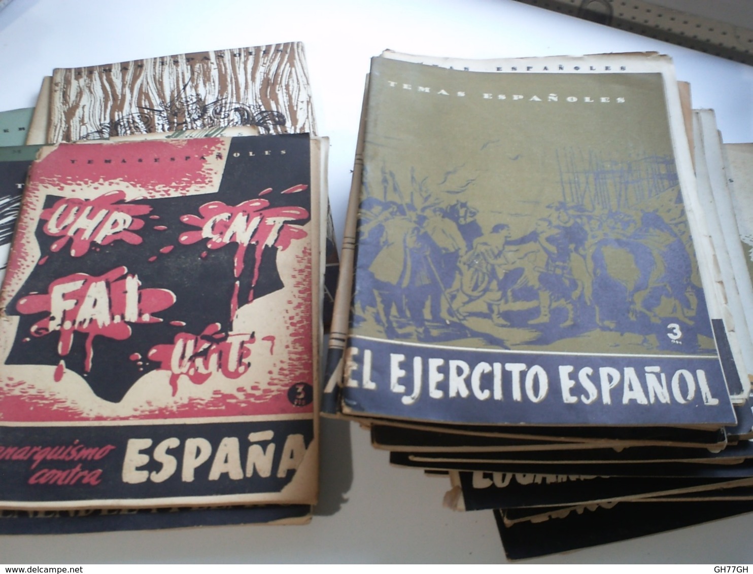 LOT 32 revues "TEMAS ESPANOLES" ~1959 -