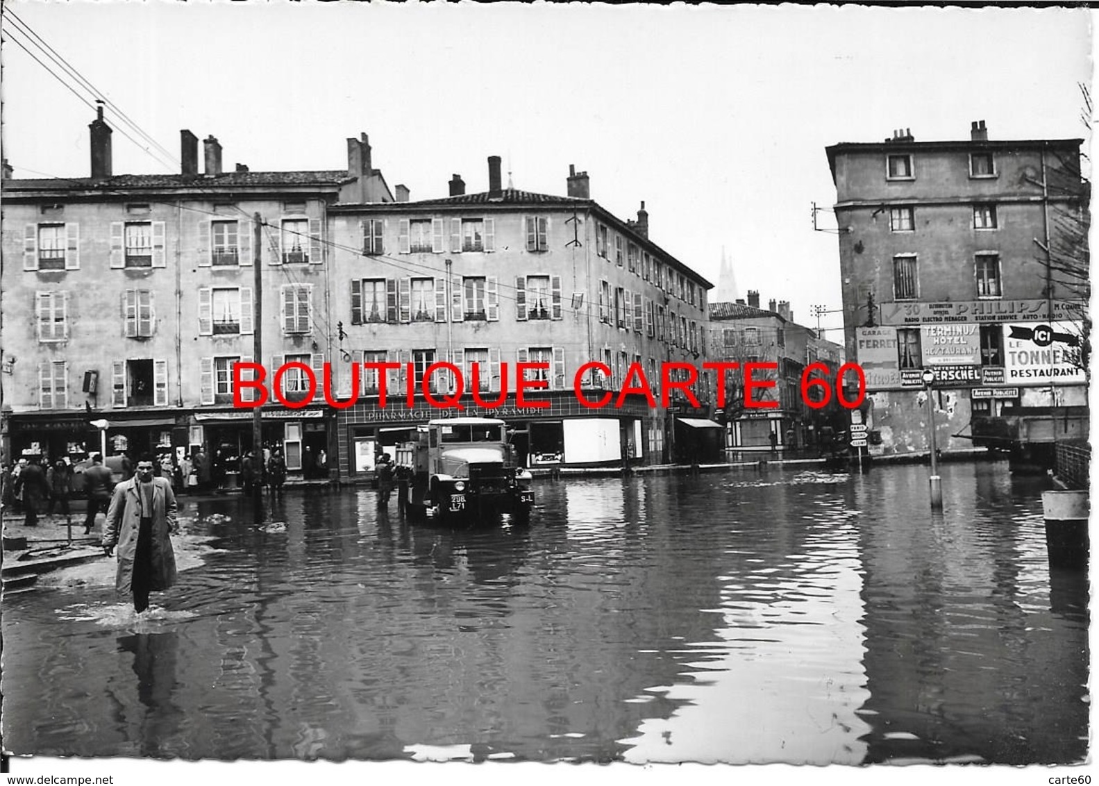 71 - MACON  - INONDATION 1955  - PLACE DE LA PYRAMIDE - Macon