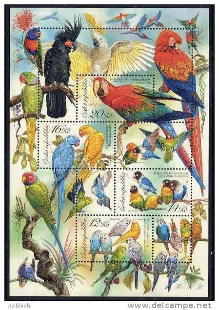 CZECH REPUBLIC 2004 Parrots Block MNH / **.  Michel Block 20 - Blocs-feuillets