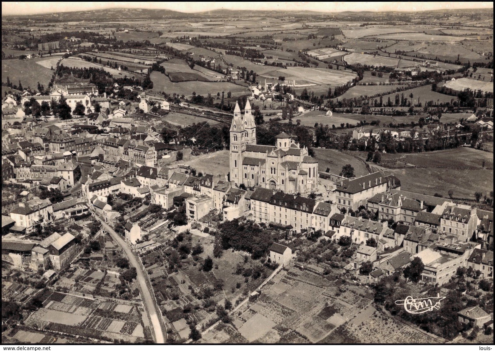 Rodez- Vue Aérienne Sur Le Faubourg Et L'église Du Sacré Coeur - Altri & Non Classificati