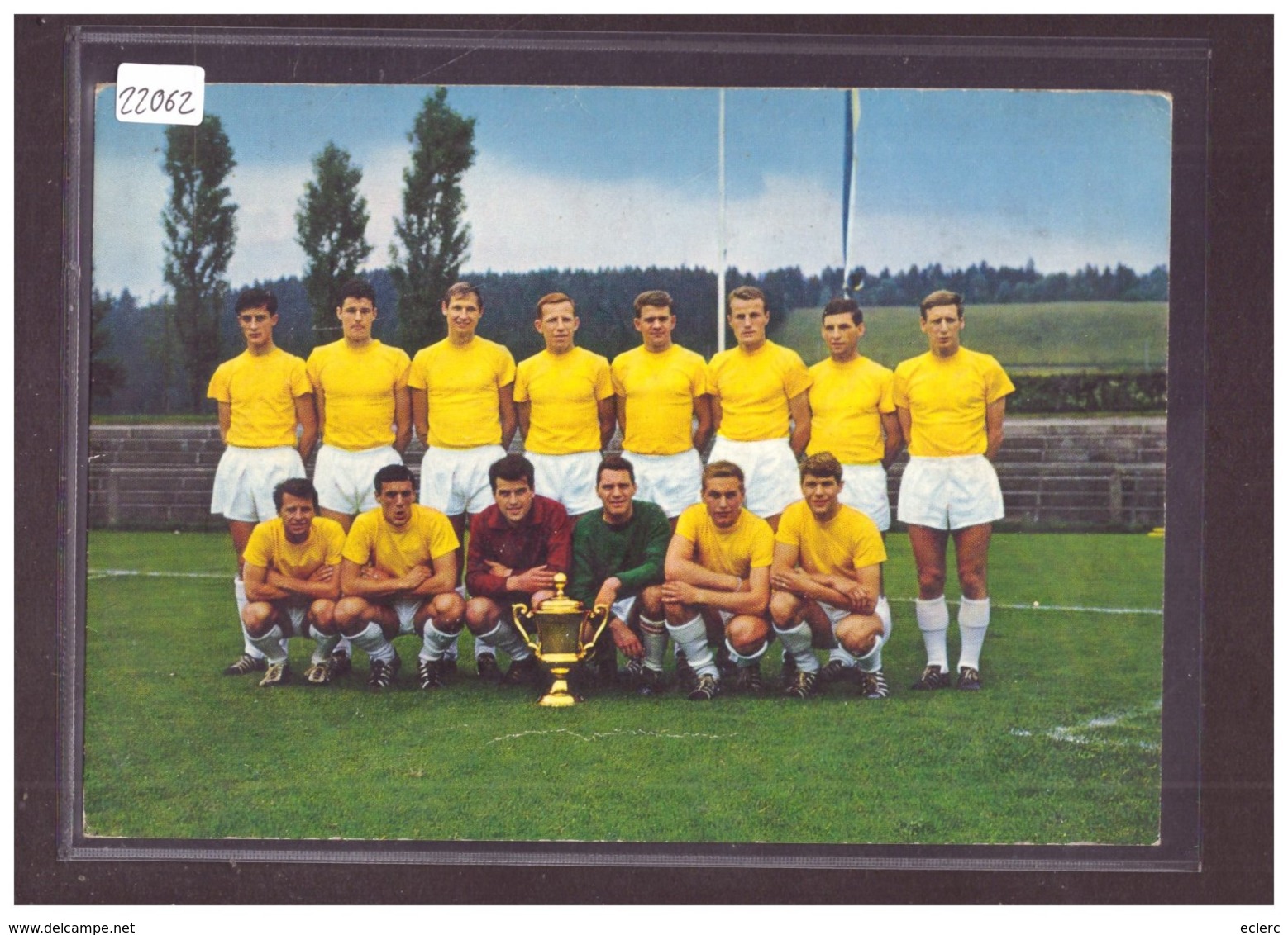 FORMAT 10x15cm - LA CHAUX DE FONDS - FOOTBALL CLUB - CHAMPION SUISSE 1964 - TB - La Chaux-de-Fonds