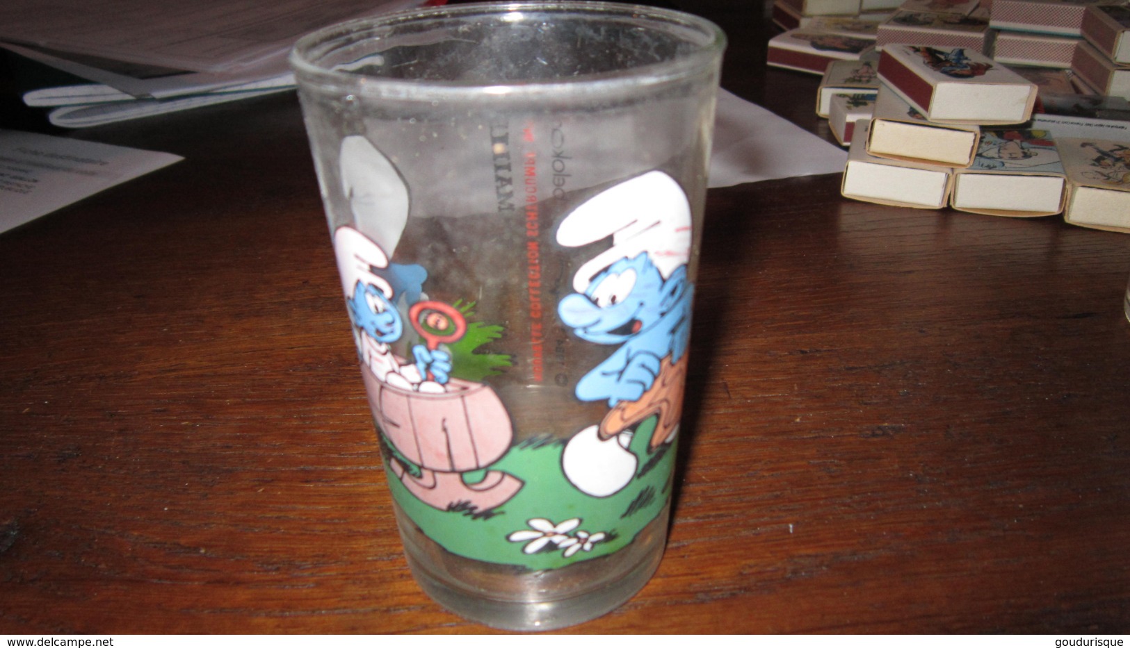 LES SCHTROUMPFS  VERRE 1984 BEBE SCHTROUMPF   PEYO 84-a1 - Schtroumpfs, Les - Los Pitufos