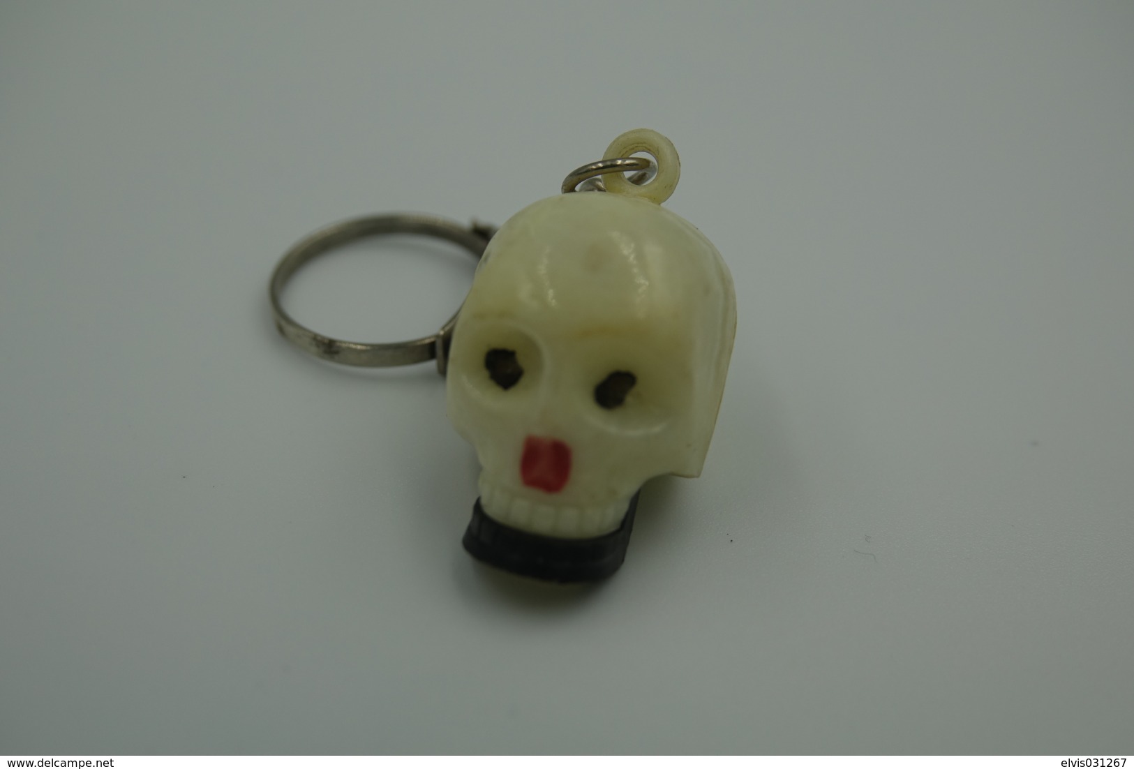 Vintage KEYCHAIN : SKELETON SKULL Moving Jaw -  RaRe - 1980's - Porte-cles - Key-rings