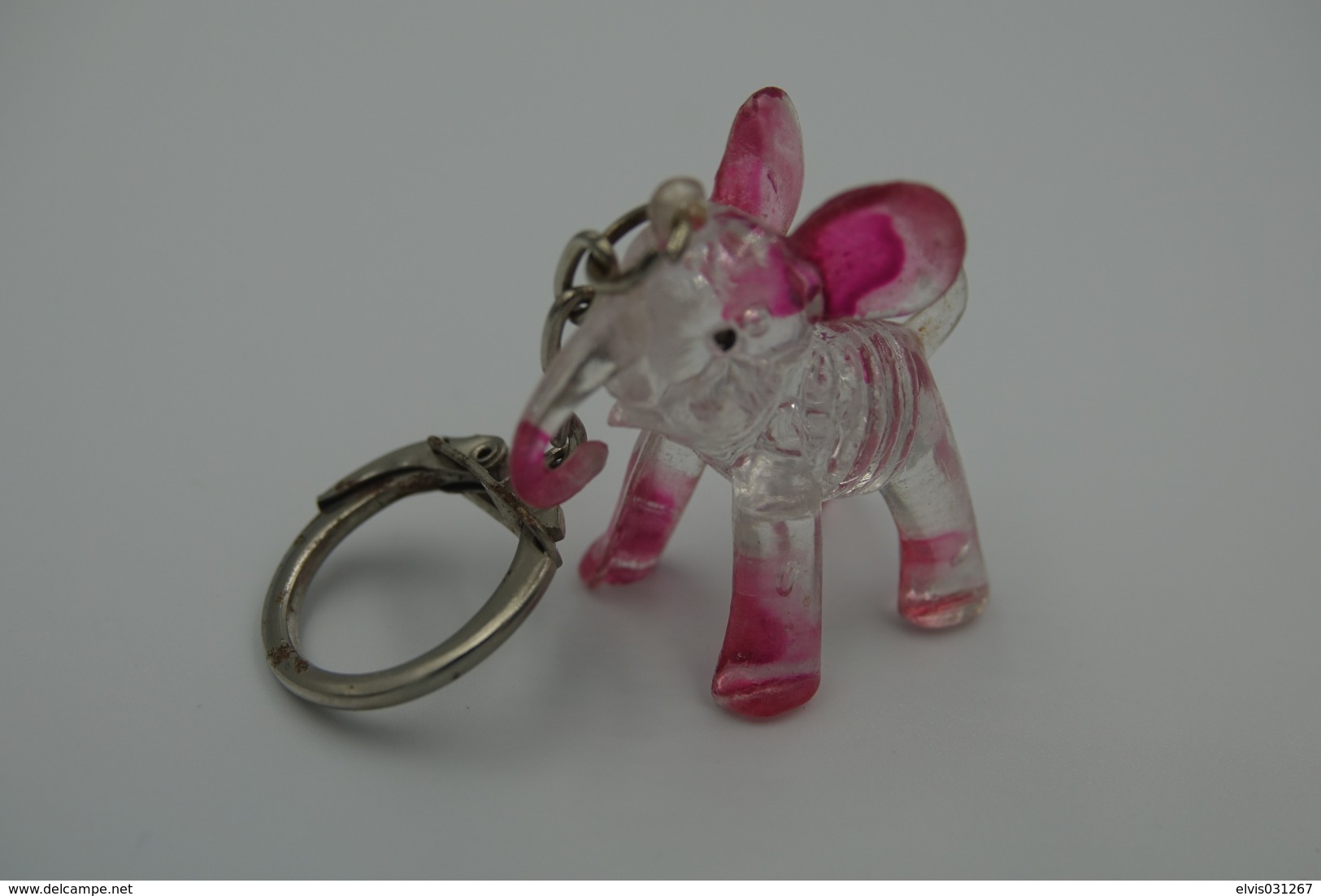 Vintage KEYCHAIN : ELEPHANT CLEAR PINK PLASTIC - Germany -  RaRe - 19**'s - Porte-cles - Porte-clefs