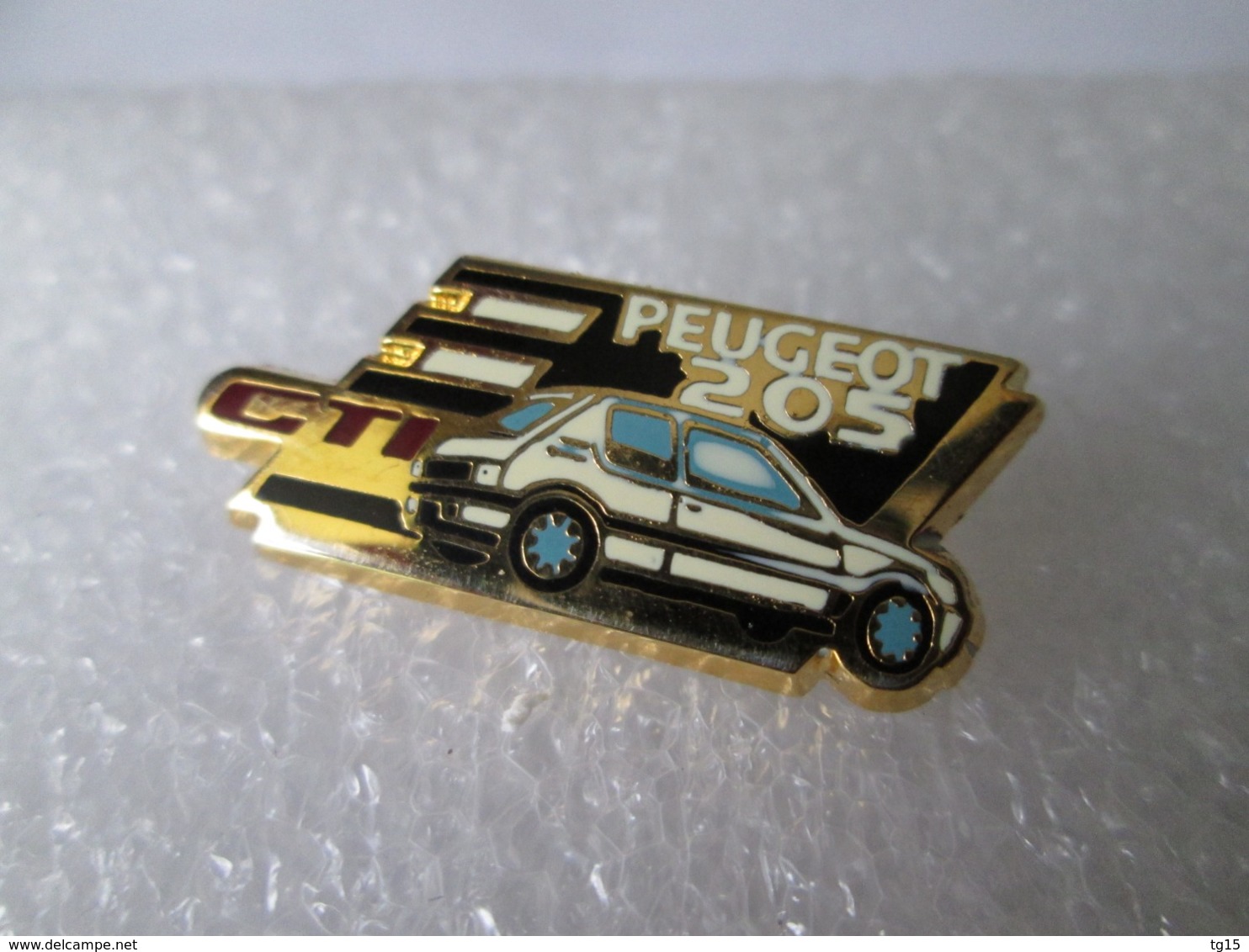 PIN'S   PEUGEOT  205  GTI    Zamak Helium - Peugeot