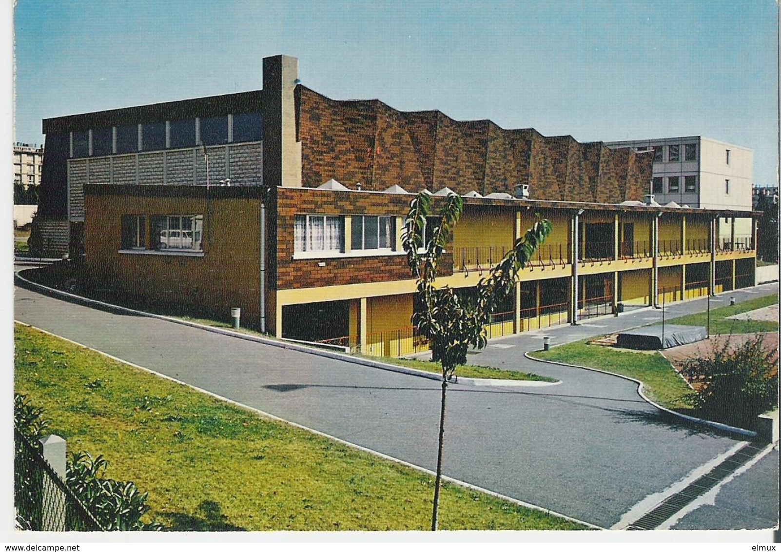 BOURG LA REINE. CP  Gymnase Des Bas Coquarts - Bourg La Reine