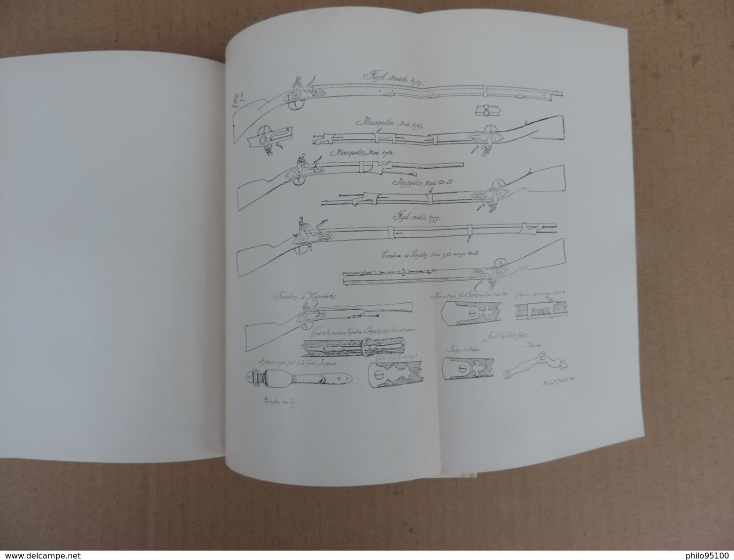 MONOGRAPHIES DE L'ARME BLANCHE ( 1789-1870) ET DE L'ARME A FEU PORTATIVE (1718-1900) MAURICE BOTTET