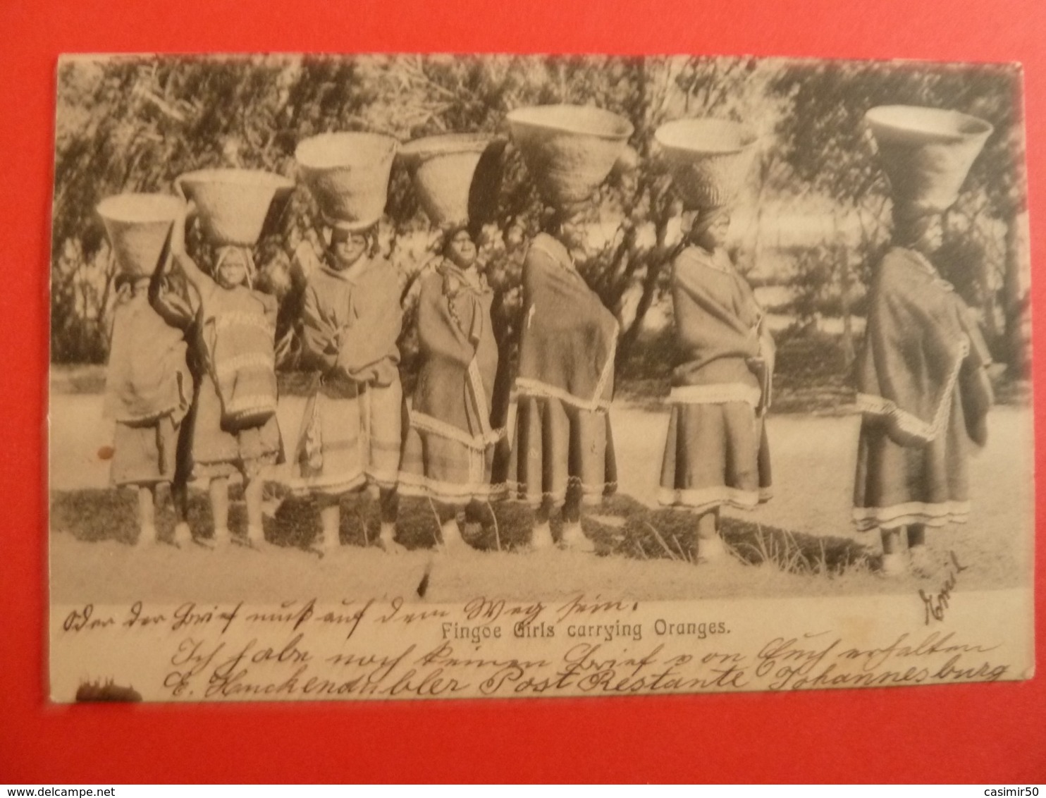 FINGOE GIRLS CARRYING ORANGES - Mozambique