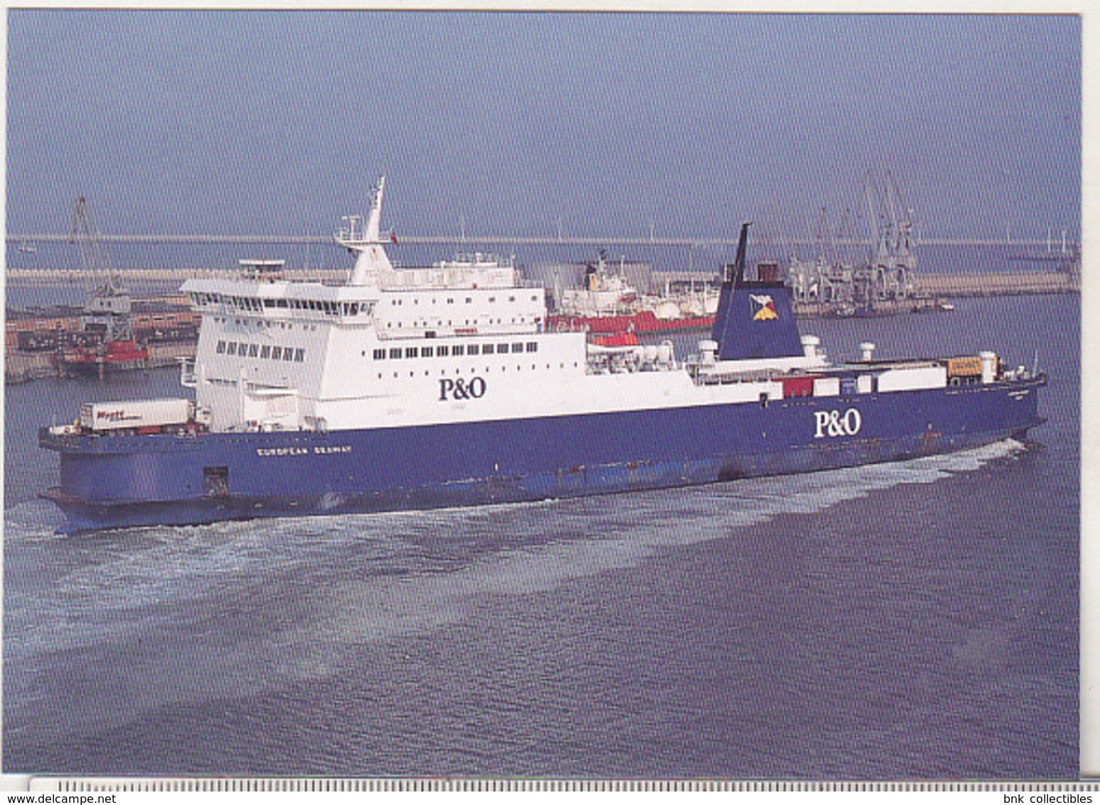 England Uncirculated Postcard - Ships - Ferries - European Seaway At Zeebrugge - Transbordadores
