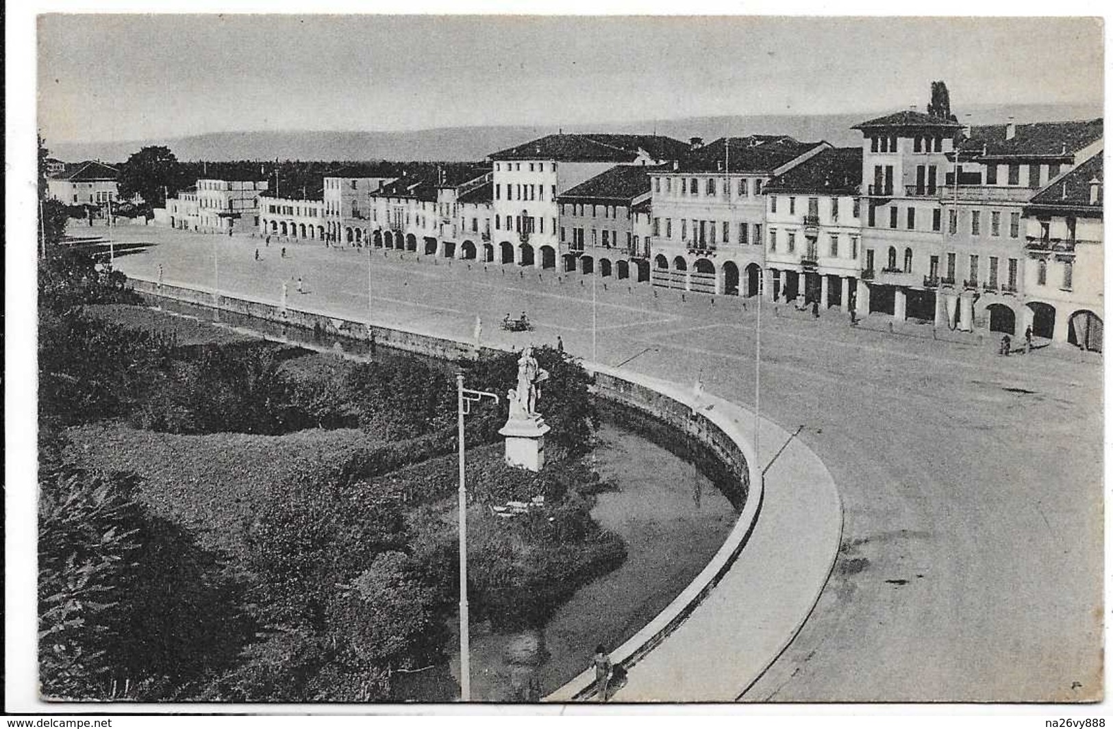 Castelfranco Veneto (Treviso). Corso Vittorio Emanuele - Il Giorgione. - Treviso