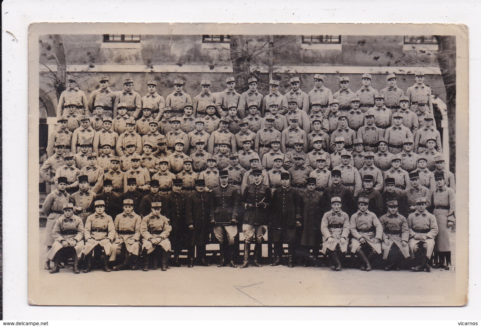 CARTE PHOTO MILITARIA Groupe De Militaires Hommes Du Rang Et Gradés  Régiment 11( écrit Au Dos) - Personnages