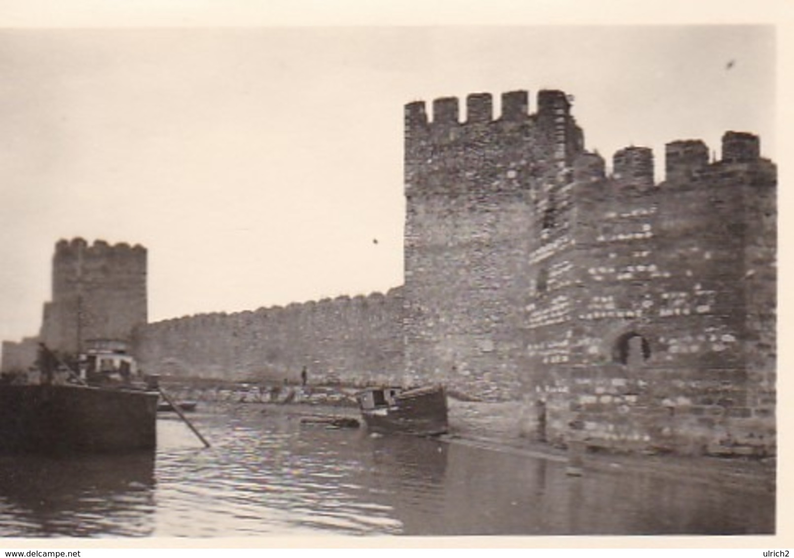 Foto Alte Festung Am Wasser - Lastkahn Schiff - Ca. 1940 - 8*5cm (44880) - Orte