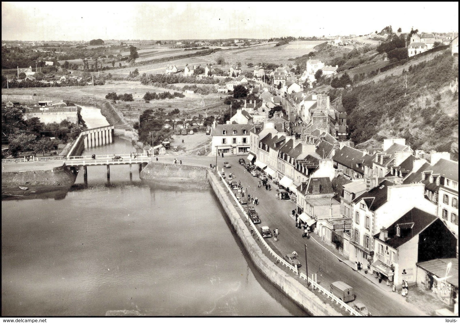 Binic  CPM - En Avion Au Dessus De .. Les Quais Et Vallée L'Ic - Binic