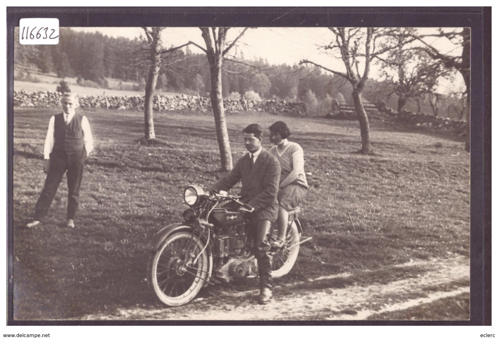 DISTRICT DE LA VALLEE - MOTOCYCLETTES A LA VALLEE DE JOUX ( SELON FOURNISSEUR DE LA CARTE ) - TB - Autres & Non Classés