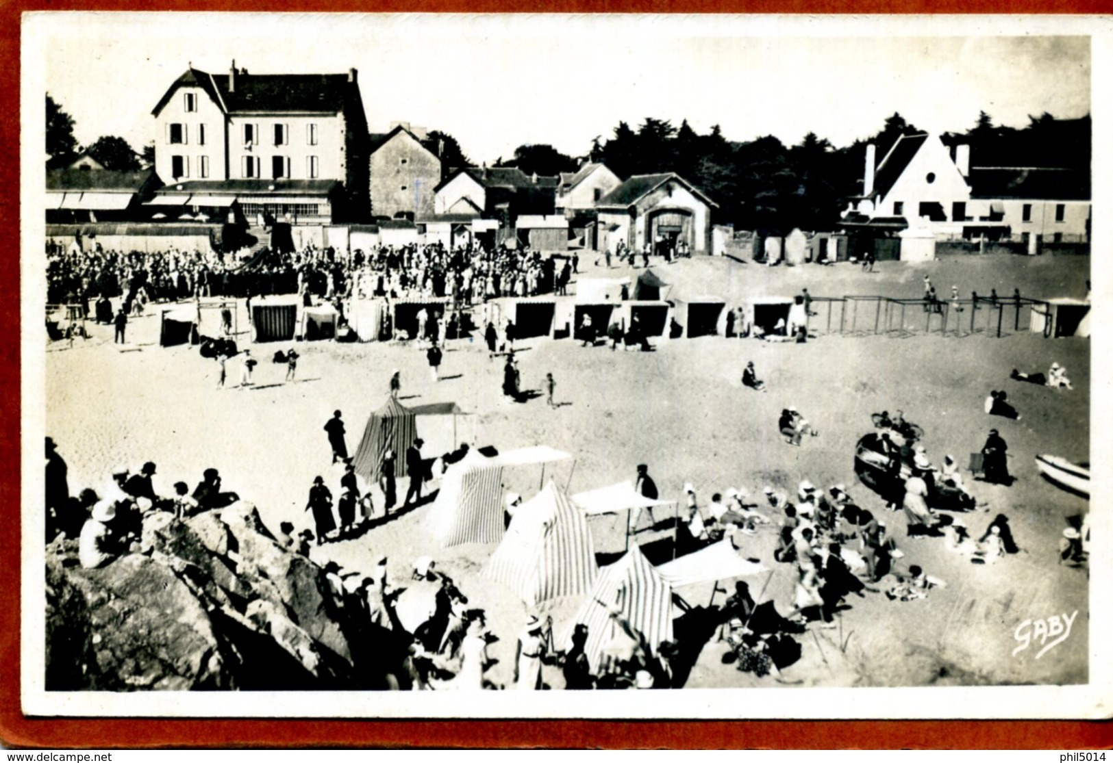 44  CPSM Petit Format  SAINT-MARC-EN-MER    La Plage Et Grand Hôtel     Très Bon état - Sonstige & Ohne Zuordnung