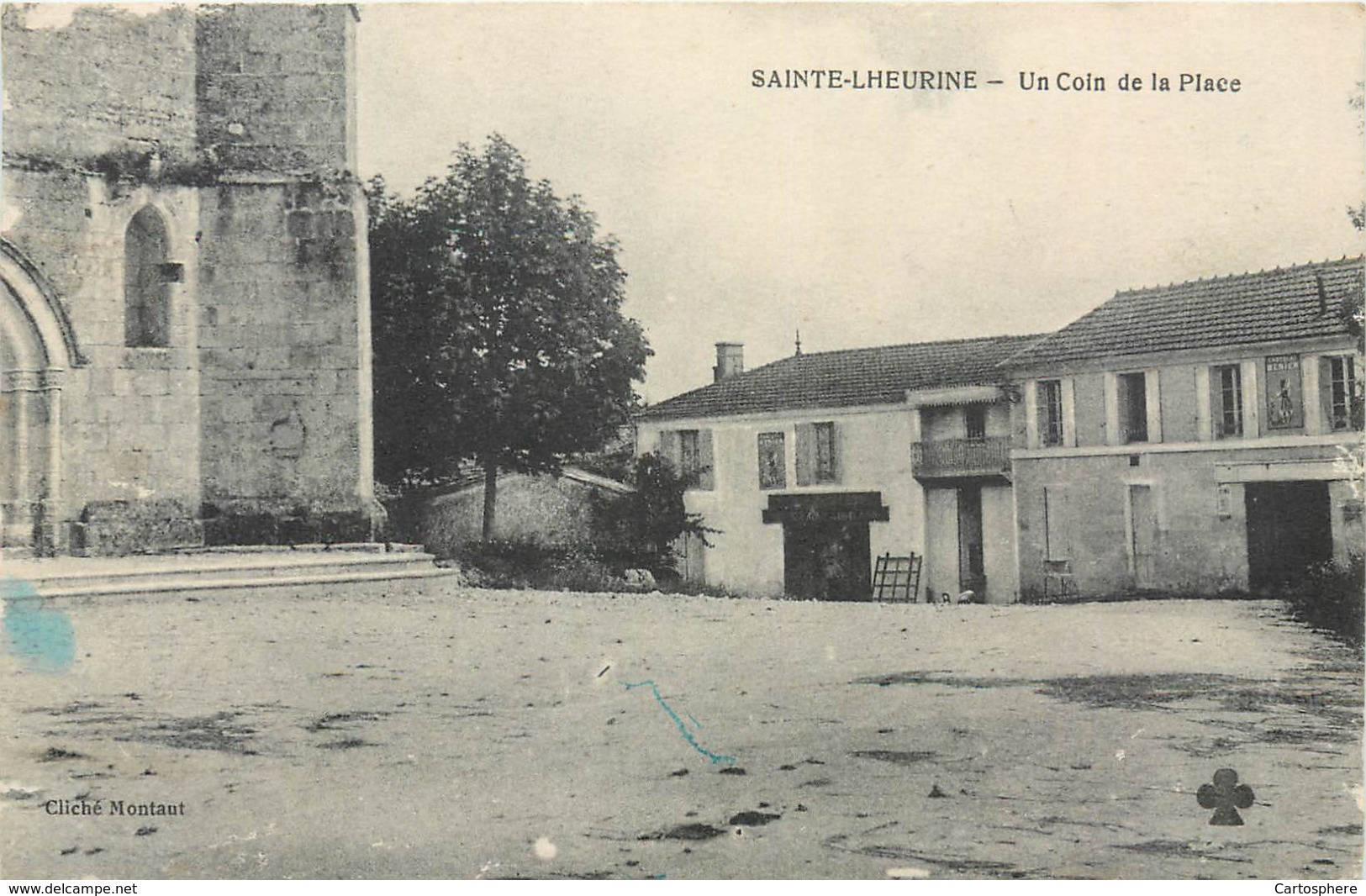 CPA 17 Charente Maritime Inférieure Sainte Ste Lheurine Un Coin De La Place - Altri & Non Classificati