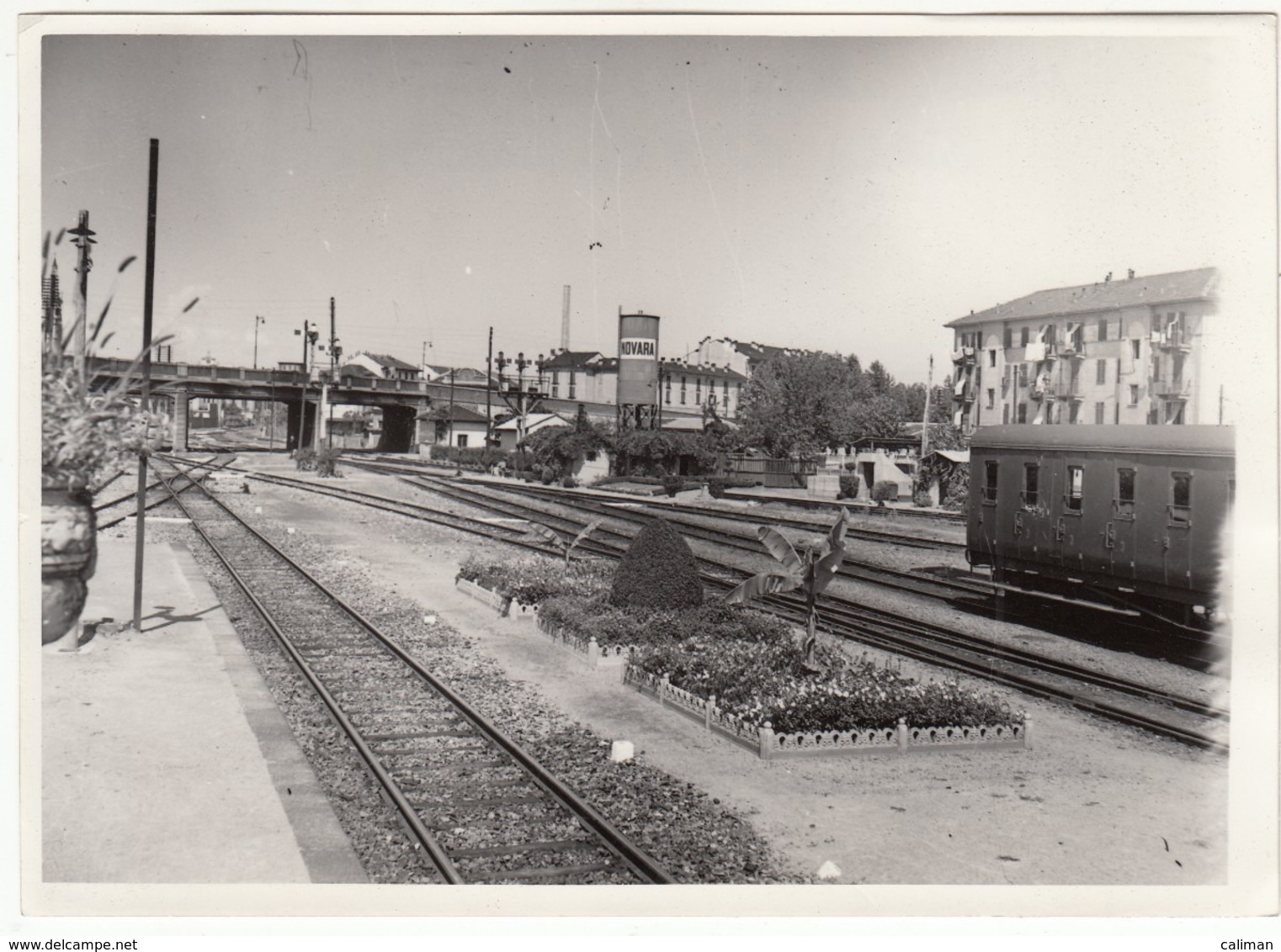 NOVARA STAZIONE RAIL STATION - FOTO ORIGINALE ABBELLIMENTO ANNO 1953 - Trains