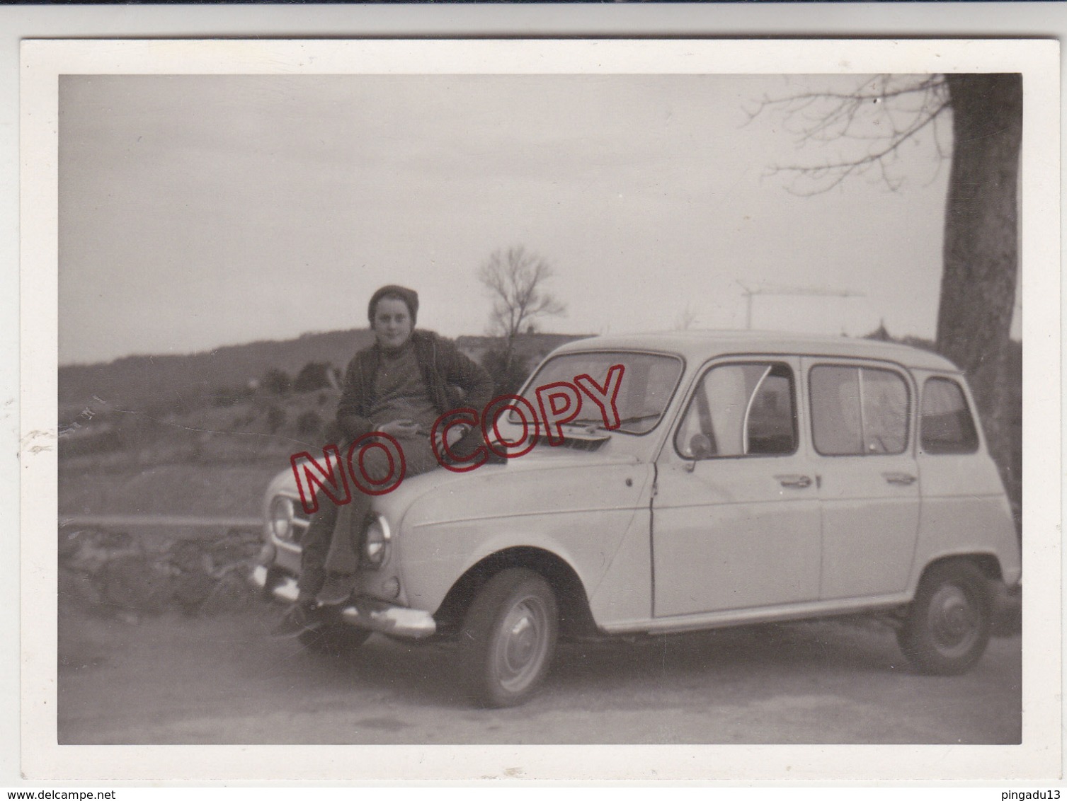 Au Plus Rapide Beau Format Années 60 Renault 4 4 L - Automobiles