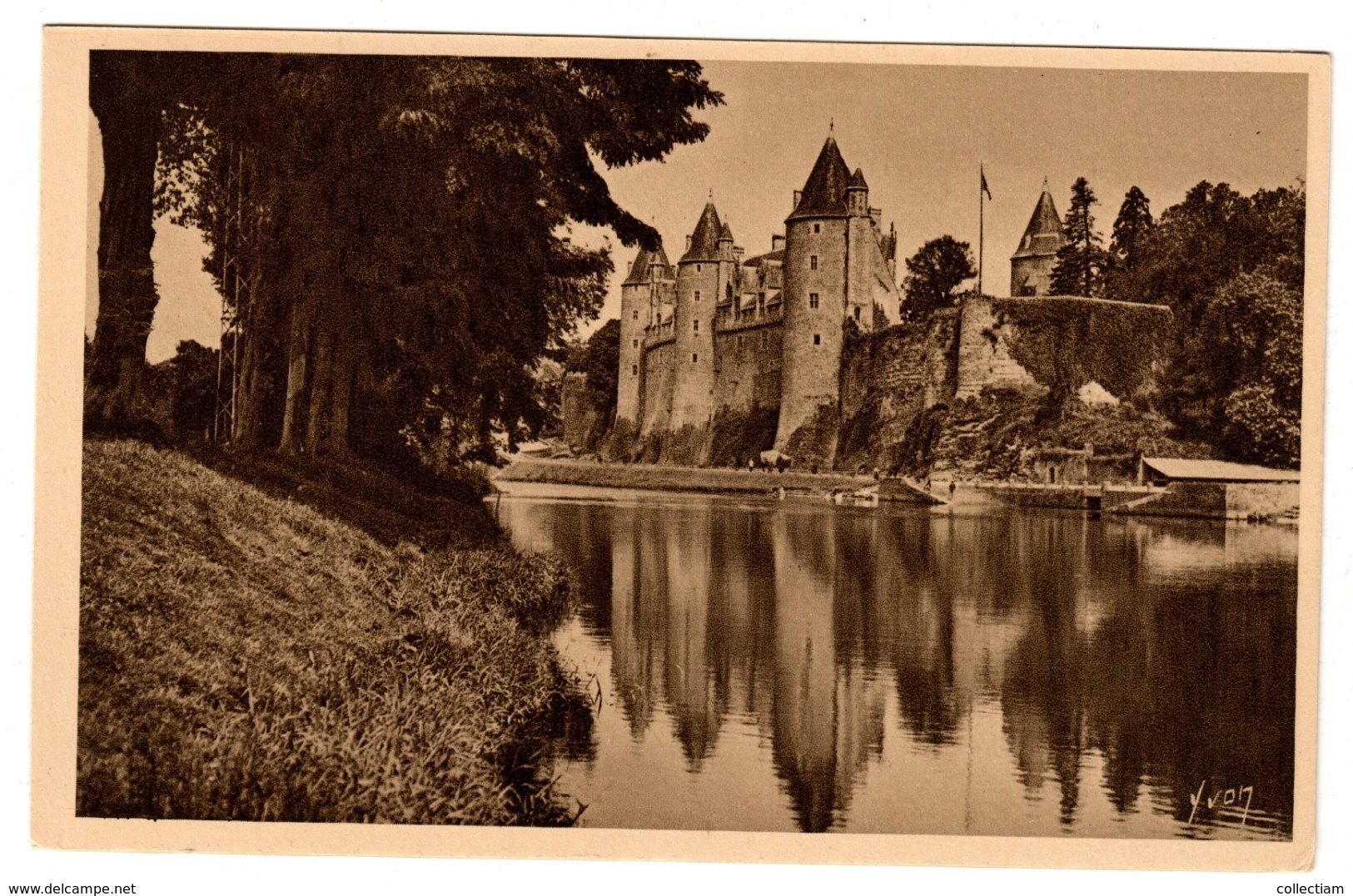 JOSSELIN - Les Bords De L'Oust Et Le Château - Josselin