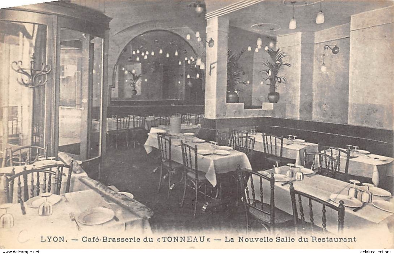 Lyon       69        Salle Du Restaurant  Brasserie Du Tonneau. Vignette Exposition De 1914    (voir Scan) - Other & Unclassified