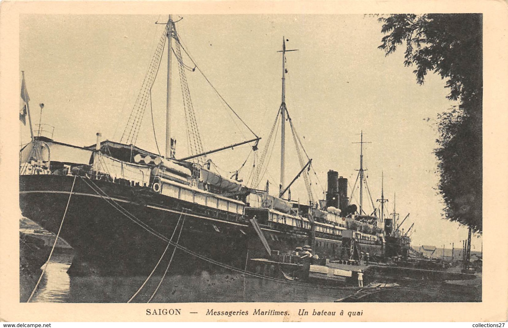 SAIGON- MESSAGERIES MARITIMES, UN BATEAU A QUAI - Vietnam