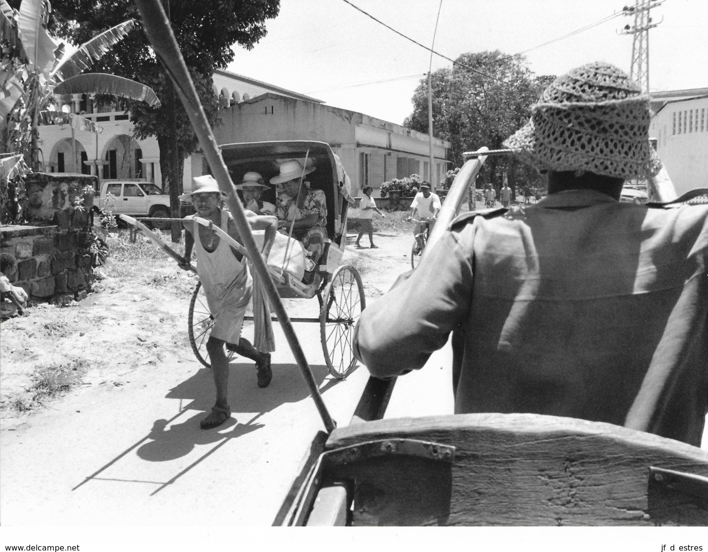 Photo Madagascar Toamasina Taxis Pousse-pousse 1998 Vivant Univers - Africa