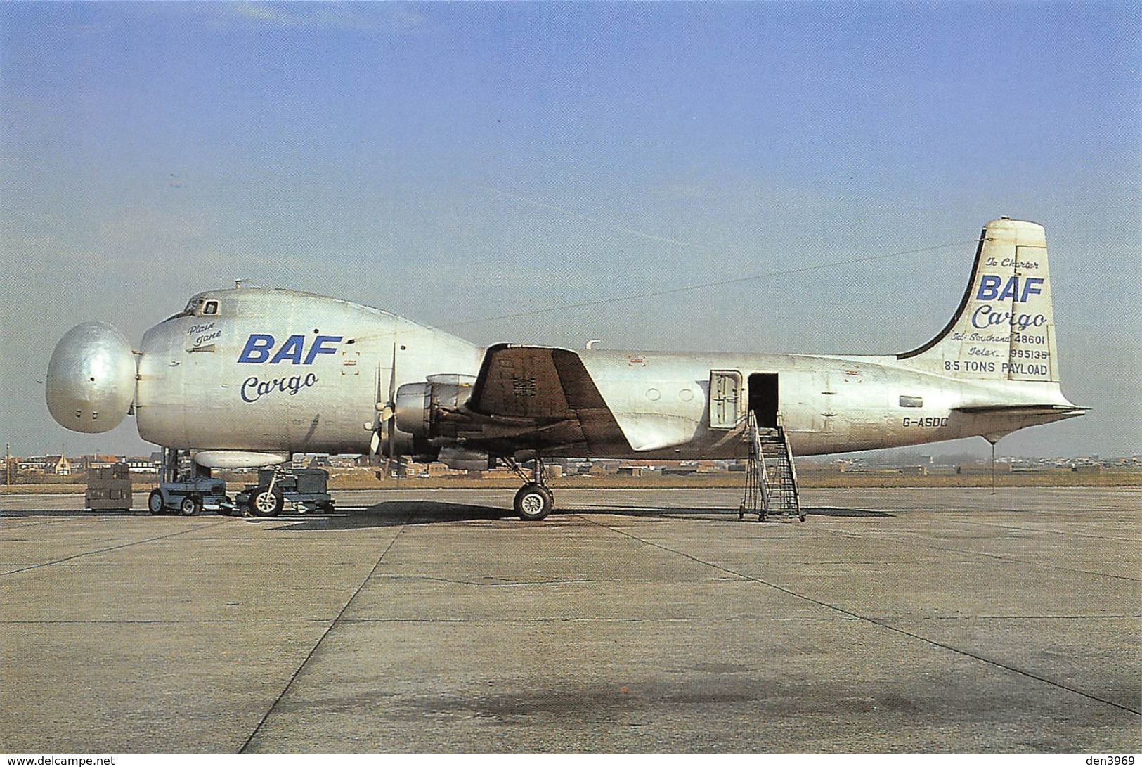 Avion - B.A.F. - CARVAIR - ATL 98 A - Aéroport D'Ostende - Photo Pauchet - Collection Vilain N'G-94 - 1946-....: Modern Tijdperk